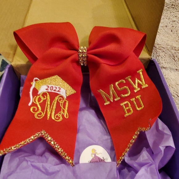 Meet your Posher, Stephanie - Picture 4 of 4